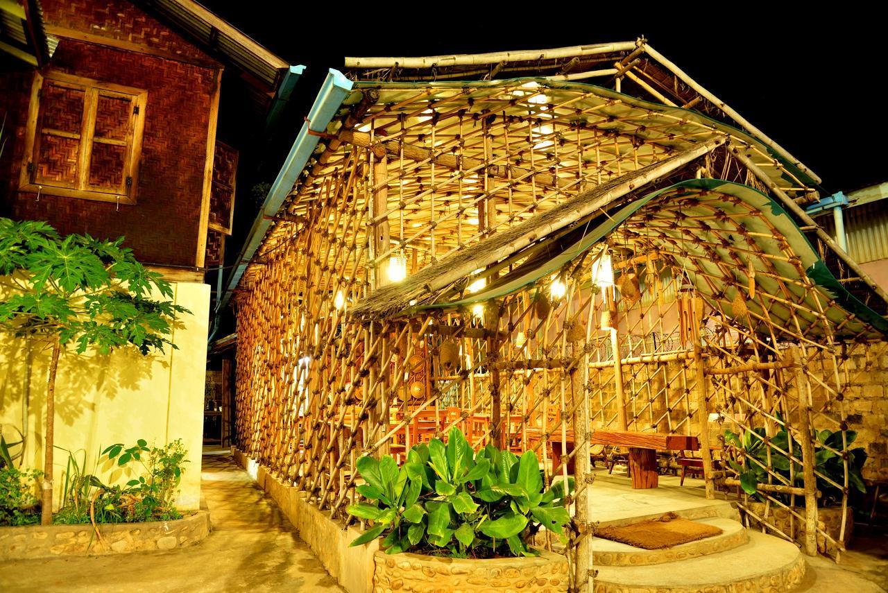 Yee Shin Guest House Хсипау Екстериор снимка