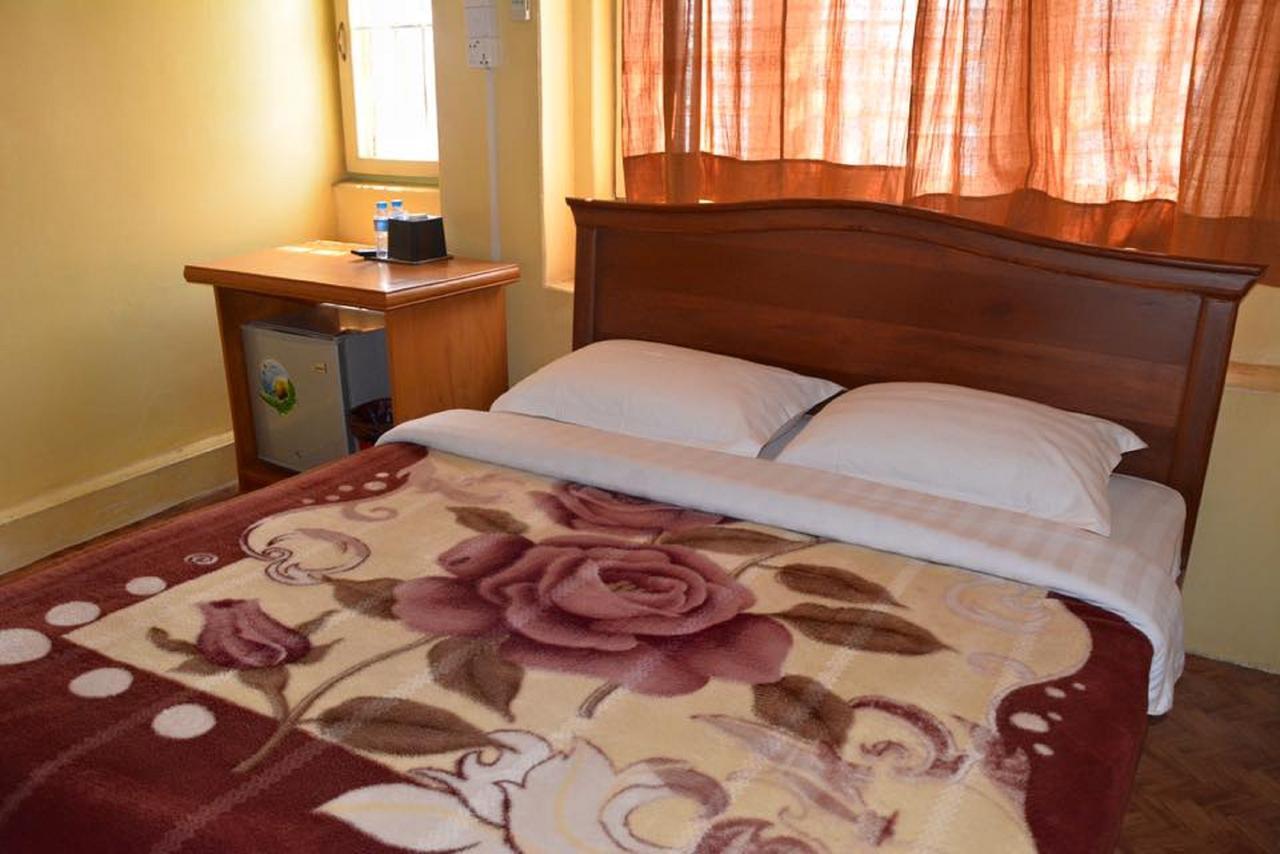 Yee Shin Guest House Хсипау Екстериор снимка