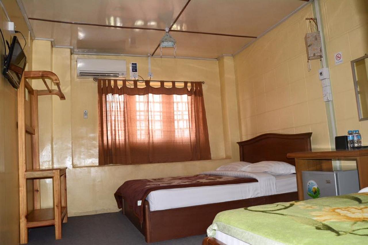 Yee Shin Guest House Хсипау Екстериор снимка